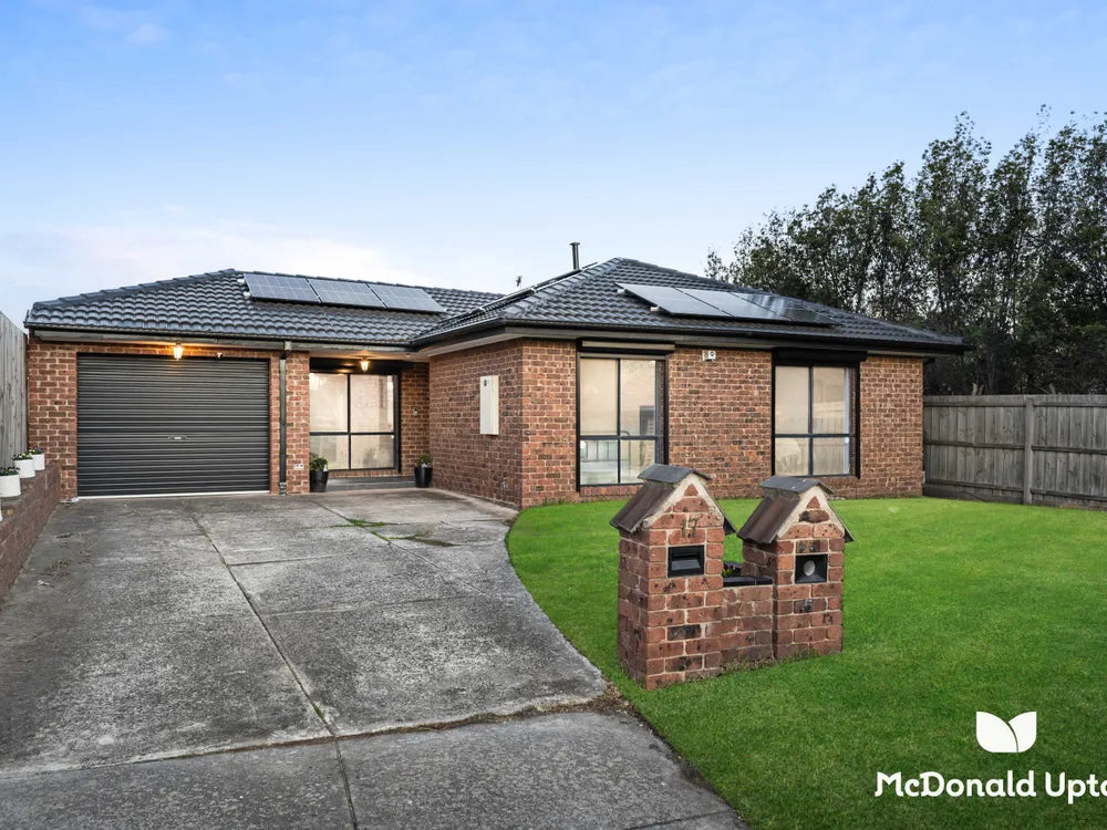 17 Molineux Way, Roxburgh Park, Vic 3064