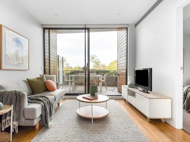 102R/88 Trenerry Crescent, Abbotsford, Vic 3067