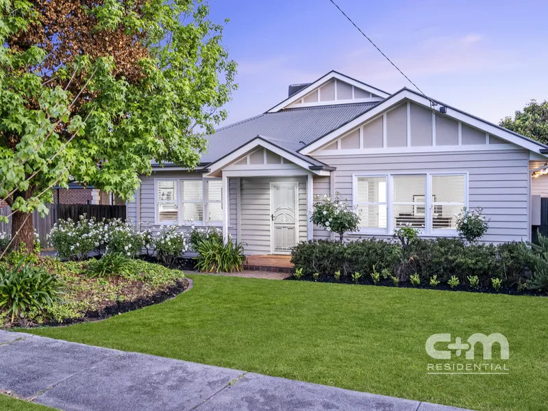 25 Lex Grove, Oak Park, Vic 3046