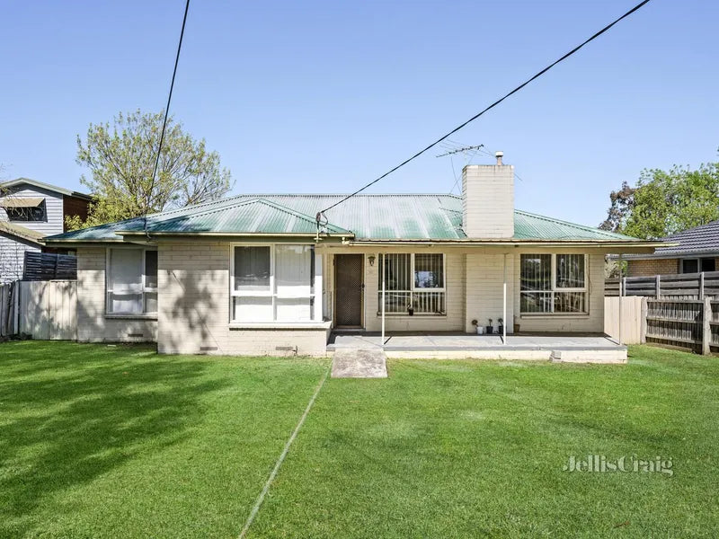 30 Cambridge Road Mooroolbark, VIC 3138