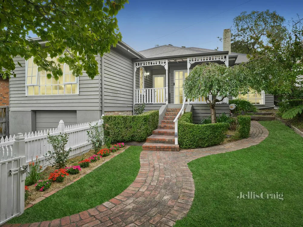 64 Kitchener Street, Box Hill South, Vic 3128