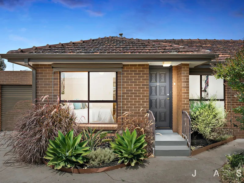 2/98 Saltley Street, South Kingsville