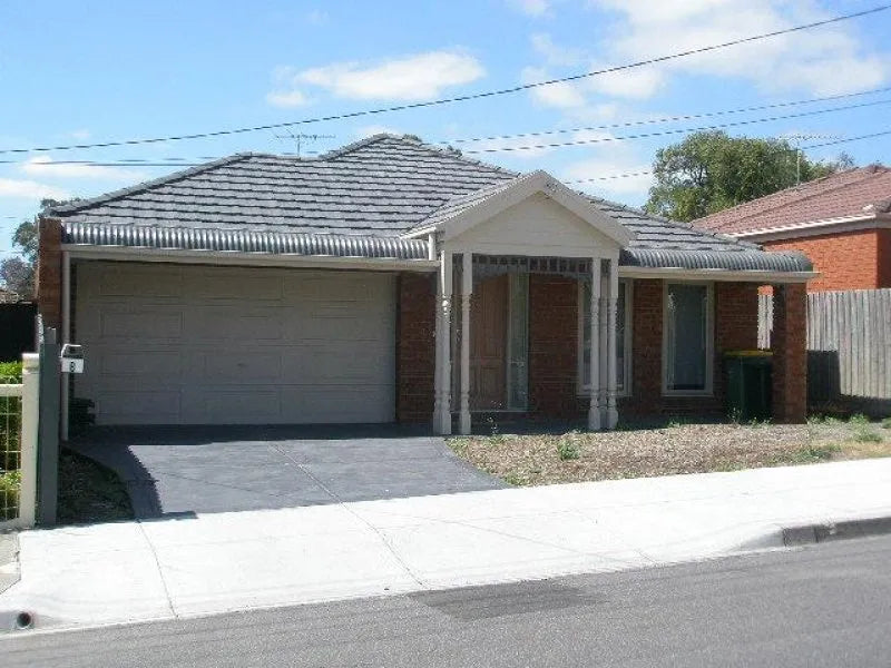8 Garnet Street Preston, VIC 3072