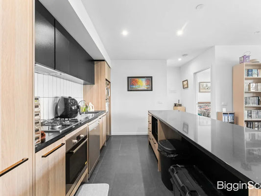304/30 Oleander Drive, Mill Park, Vic 3082