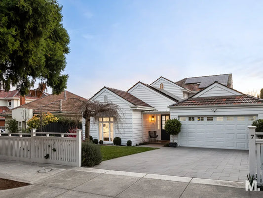 7 Glenview Road, Strathmore, Vic 3041