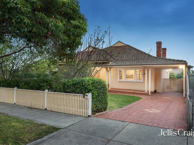 19 Hall Street, McKinnon, Vic 3204